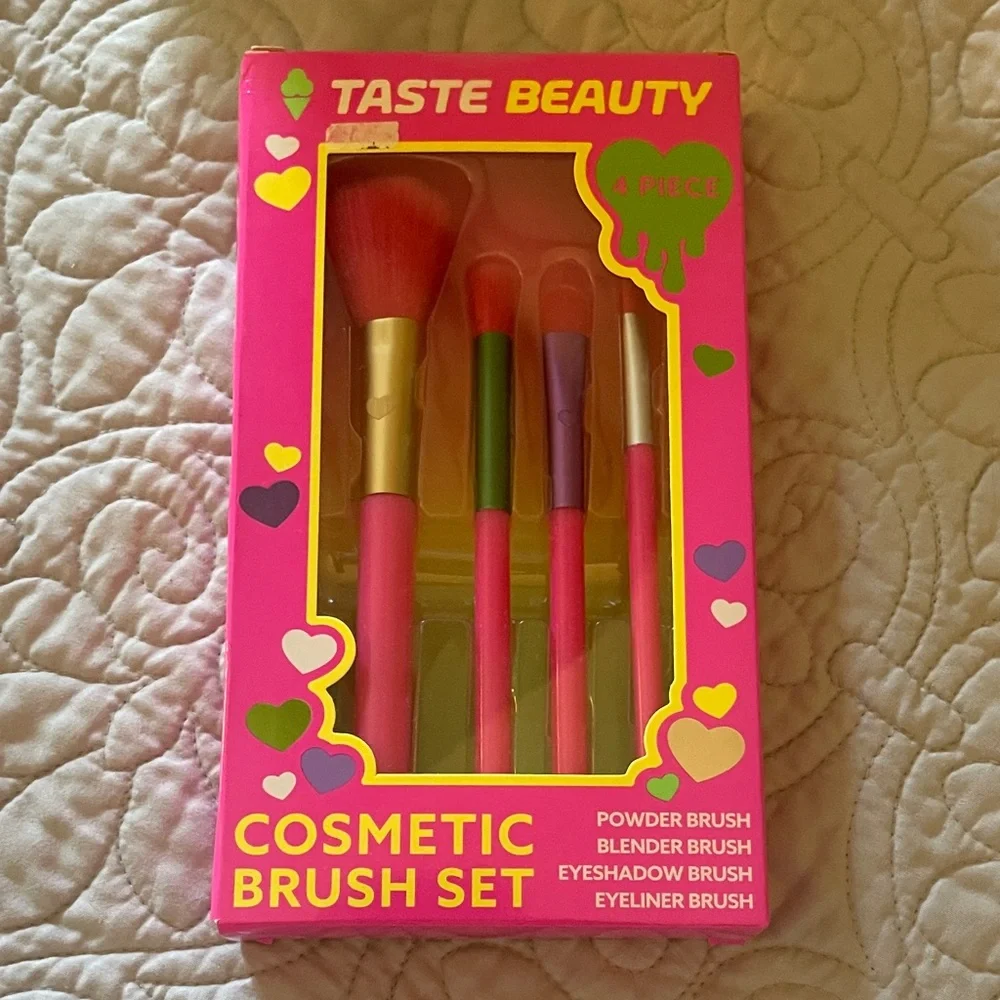 Pink Cosmetic Brush Set New & Sealed - Picture 1 of 2
